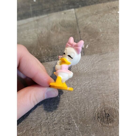 Disney Kellogg Daisy duck toy figure - Picture 2 of 4